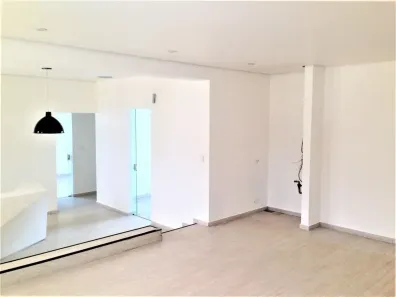 com 16 Quartos para alugar, 582m² no Granja Viana, Cotia