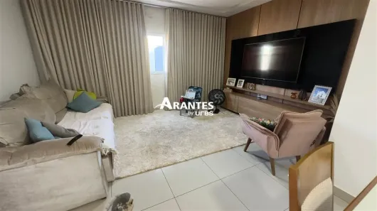 Casa com 3 Quartos à venda, 122m² no Jardim Inconfidência, Uberlândia