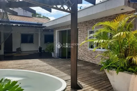 Casa com 2 Quartos à venda, 204m² no Campeche, Florianópolis