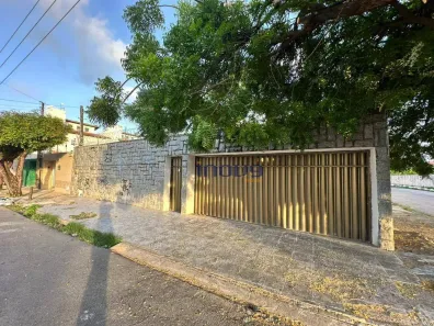Casa com 3 Quartos à venda, 300m² no Boa Vista-Castelão, Fortaleza