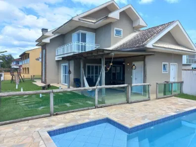 Casa com 4 Quartos para alugar, 250m² no , Pontal do Paraná