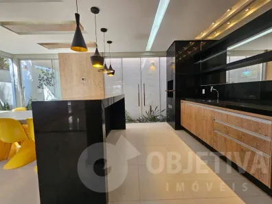 Casa de Condomínio com 3 Quartos à venda, 95m² no Morada da Colina, Uberlândia