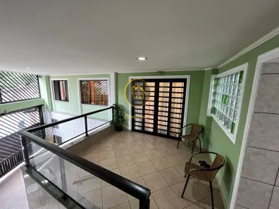 Sobrado com 5 Quartos à venda, 248m² no Vila Yolanda, Osasco