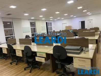 Sala Comercial para alugar, 235m² no Vila São Francisco (Zona Sul), São Paulo