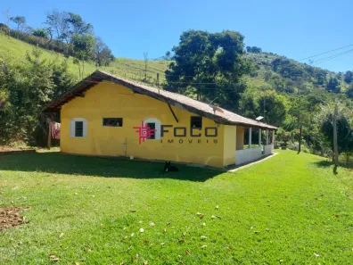 Fazenda/Sítio com 5 Quartos à venda, 280m² no Pouso Frio, Taubaté