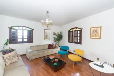 Casa com 4 Quartos à venda, 486m² no Califórnia, Belo Horizonte