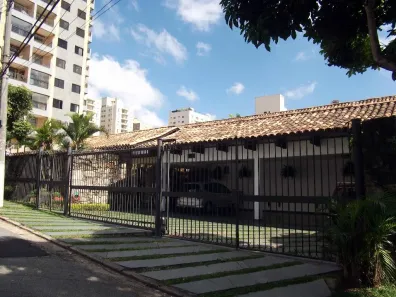 Sobrado com 4 Quartos à venda, 960m² no Bosque da Saúde, São Paulo