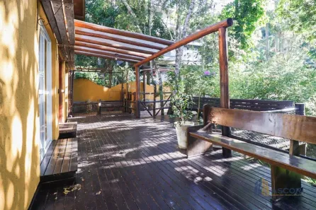 Casa com 4 Quartos para alugar, 246m² no Lagoa da Conceição, Florianópolis