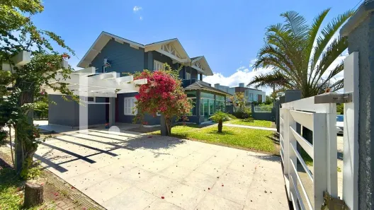 Sobrado com 5 Quartos à venda, 360m² no XANGRI-LÁ, Xangri-lá