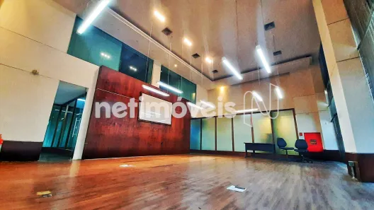Ponto Comercial para alugar, 600m² no Santa Efigênia, Belo Horizonte