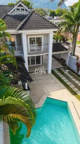 Casa de Condomínio com 4 Quartos para alugar, 270m² no Vargem Pequena, Rio de Janeiro