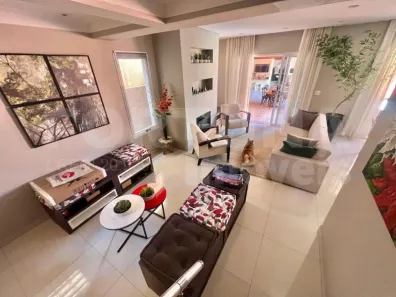 Casa de Condomínio com 3 Quartos à venda, 240m² no Cidade São Francisco, São Paulo