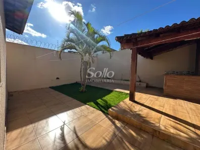 Casa com 3 Quartos à venda, 211m² no Segismundo Pereira, Uberlândia
