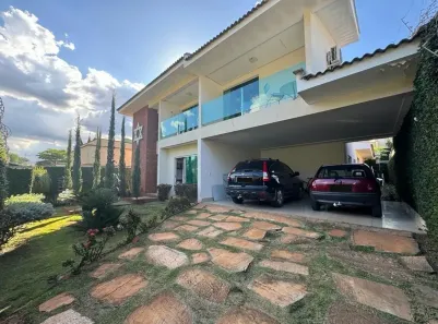 Sobrado com 5 Quartos à venda, 353m² no Goiânia 2, Goiânia