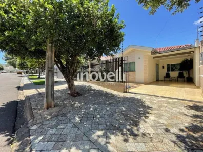 Casa com 2 Quartos à venda, 90m² no Jardim Diamante, Maringá