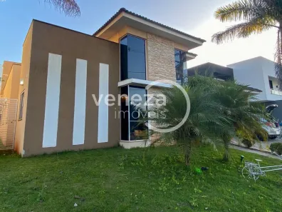 Casa com 4 Quartos para alugar, 298m² no Recanto do Salto, Londrina