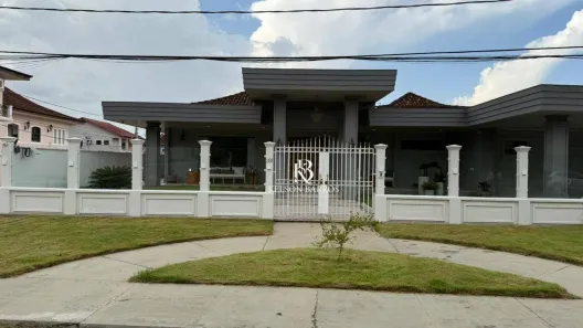 Casa de Condomínio com 7 Quartos à venda, 620m² no Curió-Utinga, Belém