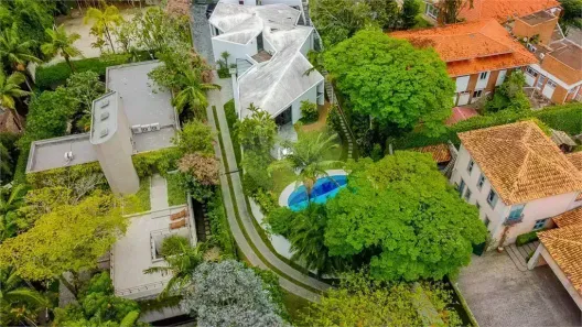 Sobrado com 4 Quartos à venda, 430m² no Vila Tramontano, São Paulo