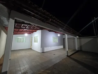 Casa com 3 Quartos para alugar, 120m² no Plano Diretor Sul, Palmas