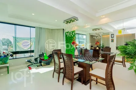 Apartamento com 3 Quartos à venda, 271m² no Jardim Lindóia, Porto Alegre