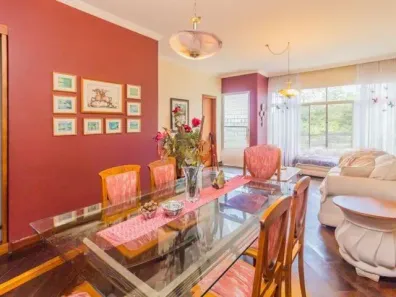 Casa com 3 Quartos à venda, 227m² no Três Figueiras, Porto Alegre