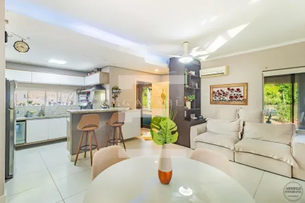 Casa com 4 Quartos à venda, 180m² no Recanto Corcunda, Gravataí