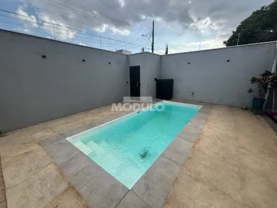 Casa com 3 Quartos à venda, 250m² no Cidade Jardim, Uberlândia