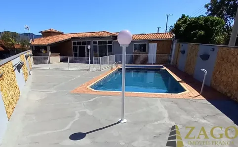 Fazenda/Sítio com 3 Quartos à venda, 1200m² no Jardim Palestina, Franca