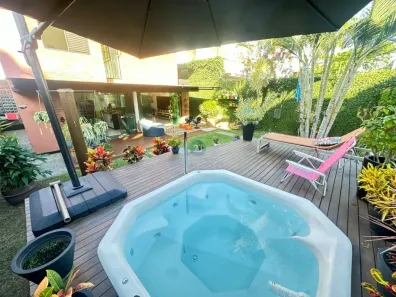 Casa com 3 Quartos para alugar, 200m² no Pedra Branca, Palhoça