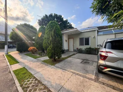 Casa de Condomínio com 3 Quartos à venda, 198m² no Colina de Laranjeiras, Serra