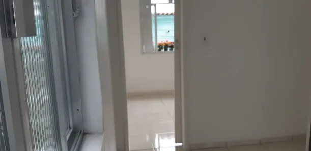 Apartamento com 2 Quartos para alugar, 70m² no Santo Cristo, Rio de Janeiro
