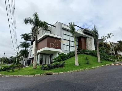 Casa de Condomínio com 4 Quartos para venda ou aluguel, 760m² no Parque Residencial Itapeti, Mogi das Cruzes