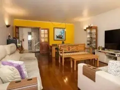 Sobrado com 5 Quartos à venda, 256m² no Vila Madalena, São Paulo
