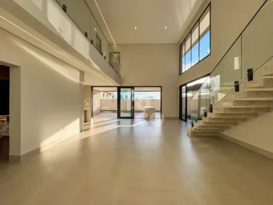 Casa de Condomínio com 3 Quartos à venda, 345m² no Centro, Uberlândia