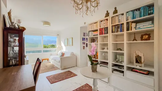 Apartamento com 2 Quartos à venda, 70m² no Jardim do Salso, Porto Alegre