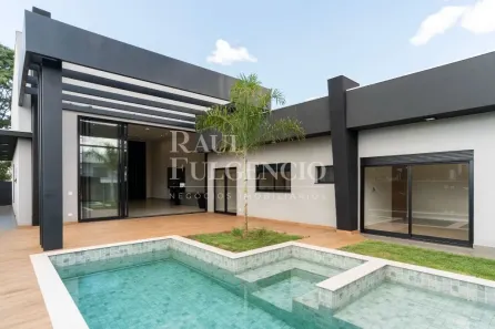 Casa com 4 Quartos à venda, 377m² no Jardim Tarobá, Cambé