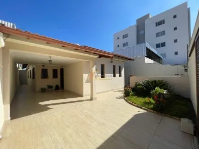 Casa com 4 Quartos à venda, 220m² no Santa Rosa, Divinópolis