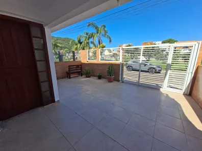 Sobrado com 5 Quartos à venda, 120m² no Vargem Grande, Florianópolis