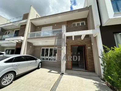 Sobrado com 3 Quartos à venda, 158m² no Pinheirinho, Curitiba