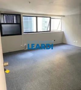 Sala Comercial à venda, 35m² no Santa Cecília, São Paulo