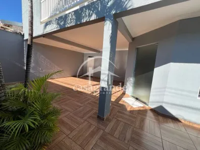 Casa com 3 Quartos à venda, 272m² no Santa Rosa, Uberlândia