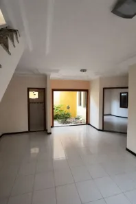 Casa com 5 Quartos à venda, 300m² no Loteamento Fernando Camargo Nogueira, Taubaté