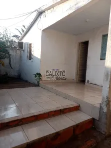 Casa com 2 Quartos à venda, 112m² no Planalto, Uberlândia