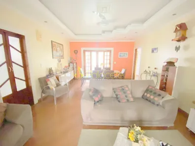 Casa com 3 Quartos à venda, 218m² no Conjunto Habitacional Terra dos Ipês II (Fase II), Pindamonhangaba
