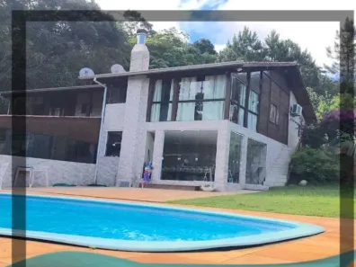 Casa com 4 Quartos para alugar, 500m² no Praia do Estaleiro, Balneário Camboriú