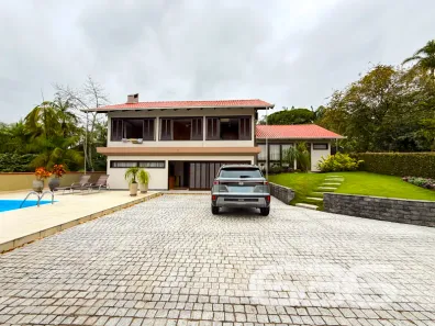 Sobrado com 3 Quartos à venda, 200m² no Anita Garibaldi, Joinville