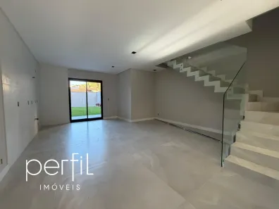 Sobrado com 3 Quartos à venda, 130m² no Atiradores, Joinville