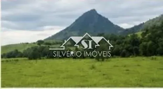 Fazenda/Sítio com 4 Quartos à venda, 340m² no Ururaí, Campos dos Goytacazes