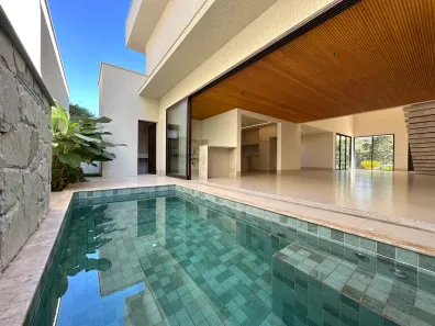 Casa de Condomínio com 4 Quartos à venda, 264m² no Jardins Capri, Senador Canedo