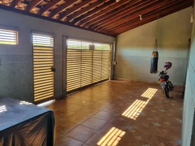 Casa com 2 Quartos à venda, 145m² no Jardim Roberto Selmi Dei, Araraquara